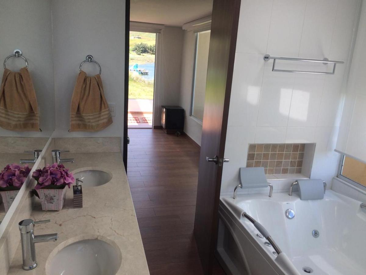 Casa El Pino Bed & Breakfast Aquitania Ngoại thất bức ảnh